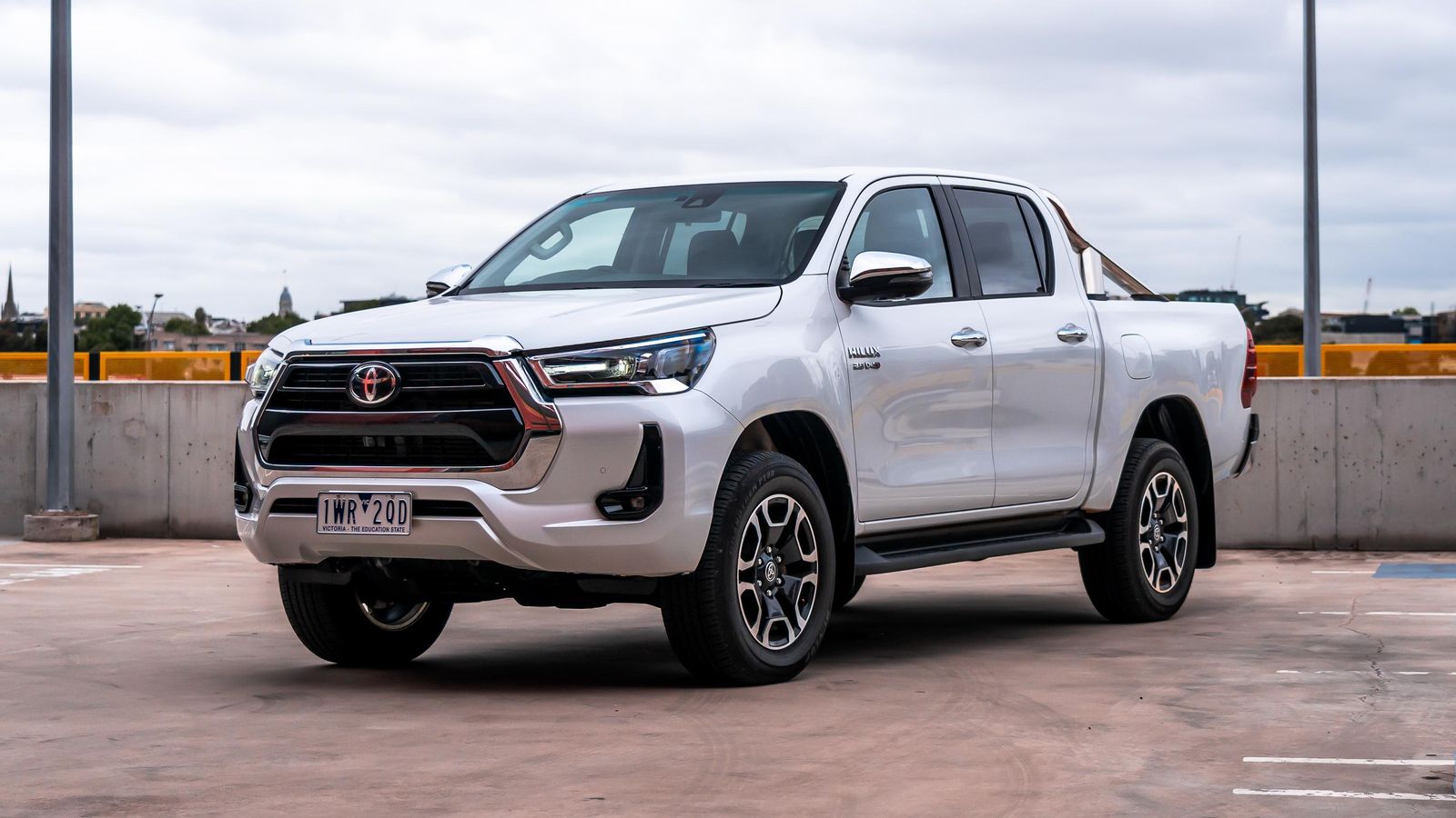 Toyota HiLux - Image 2